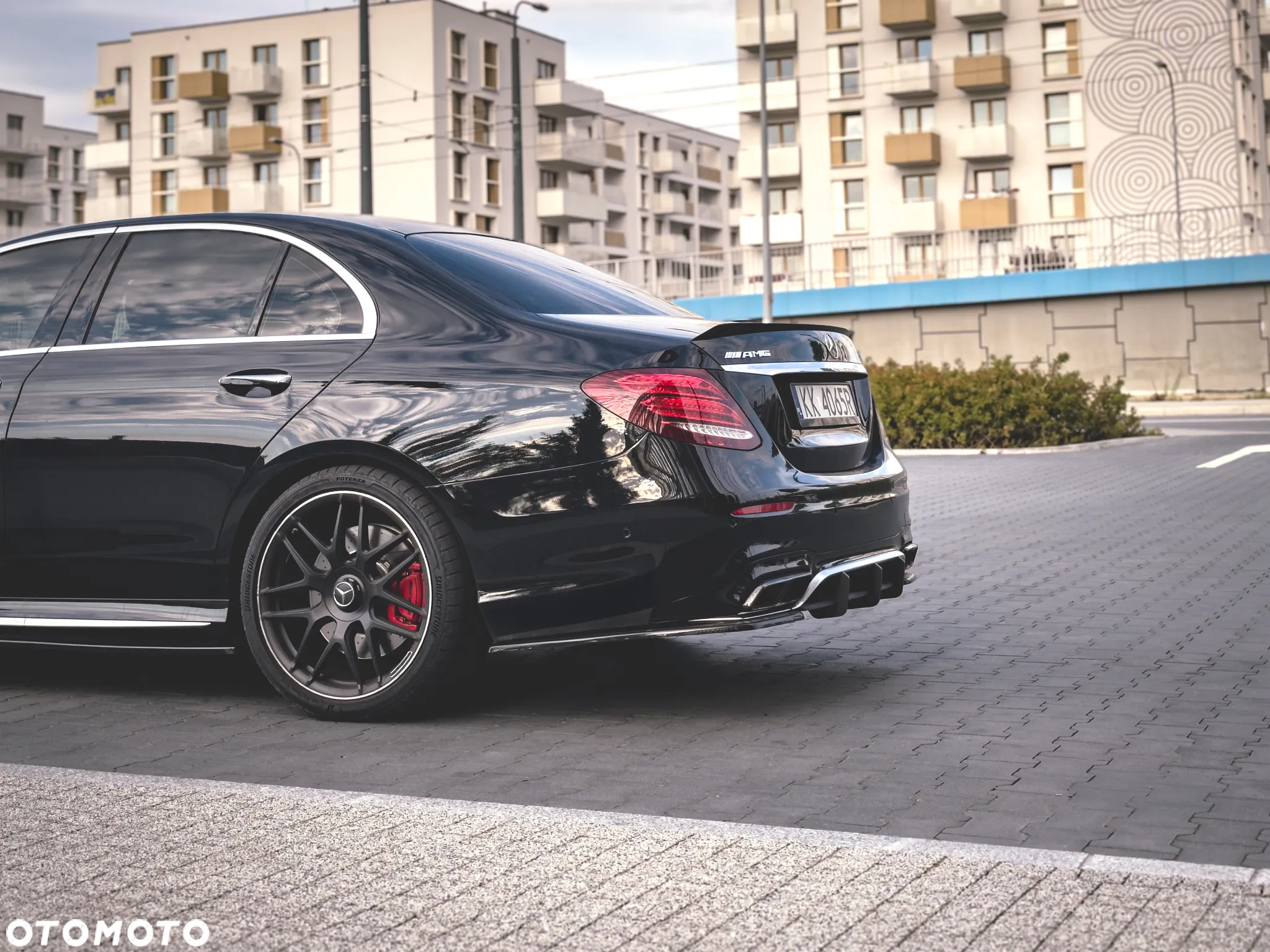 Mercedes-Benz Klasa E AMG 63 S 4Matic+ T AMG Speedshift MCT-9G - 11