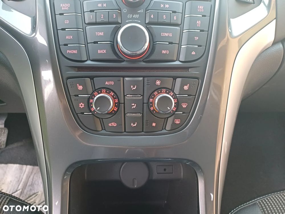 Opel Astra 1.4 T Sport EU6 - 33