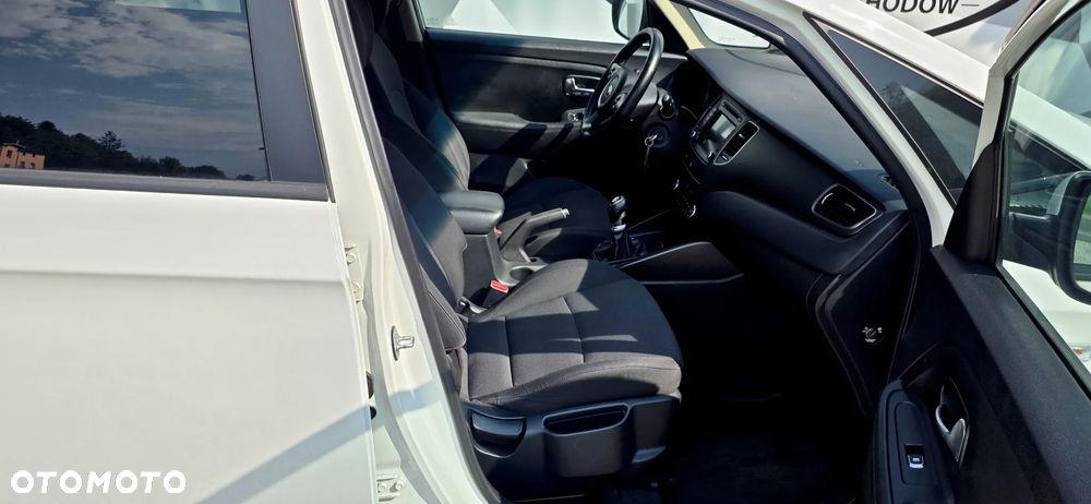 Kia Carens 1.7 CRDi 115 Dream-Team Edition - 19