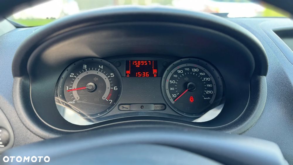 Renault Clio 1.2 16V Authentique - 21