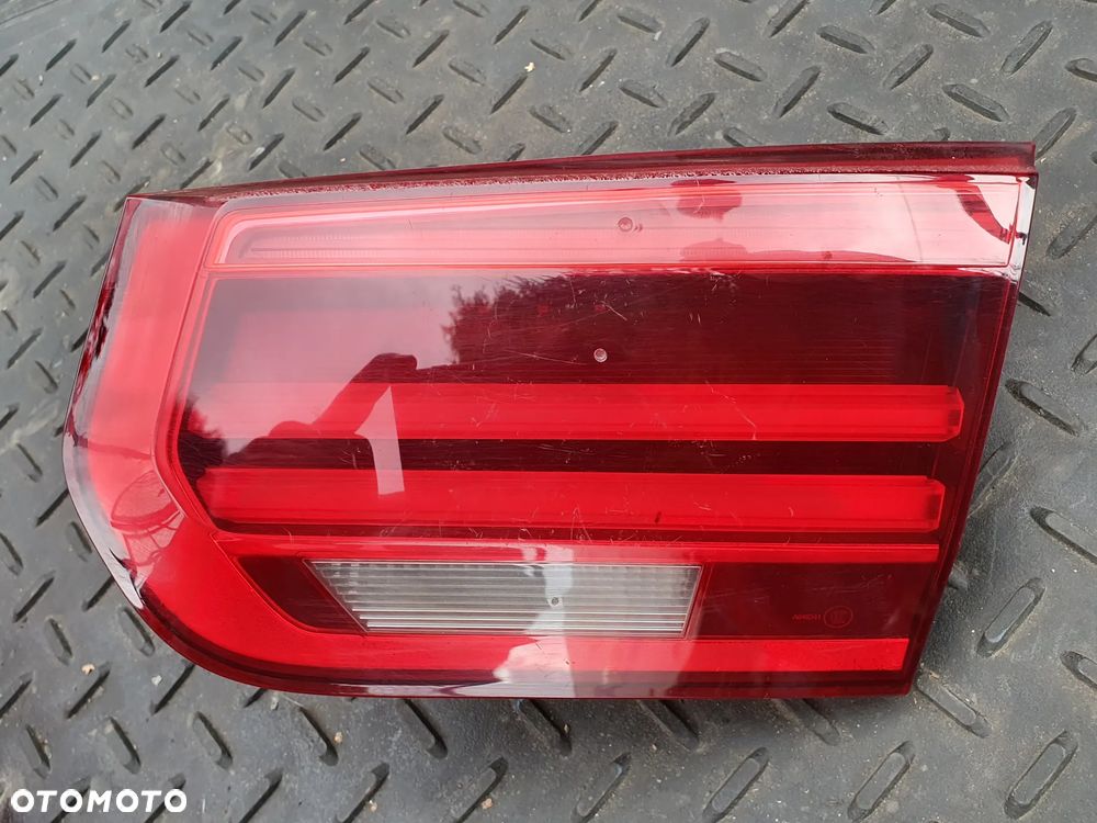 BMW 3 F30 LAMPA PRAWY TYŁ W KLAPĘ PRAWA TYLNA H8736912007 ORYGINAŁ + WTYCZKA - 1