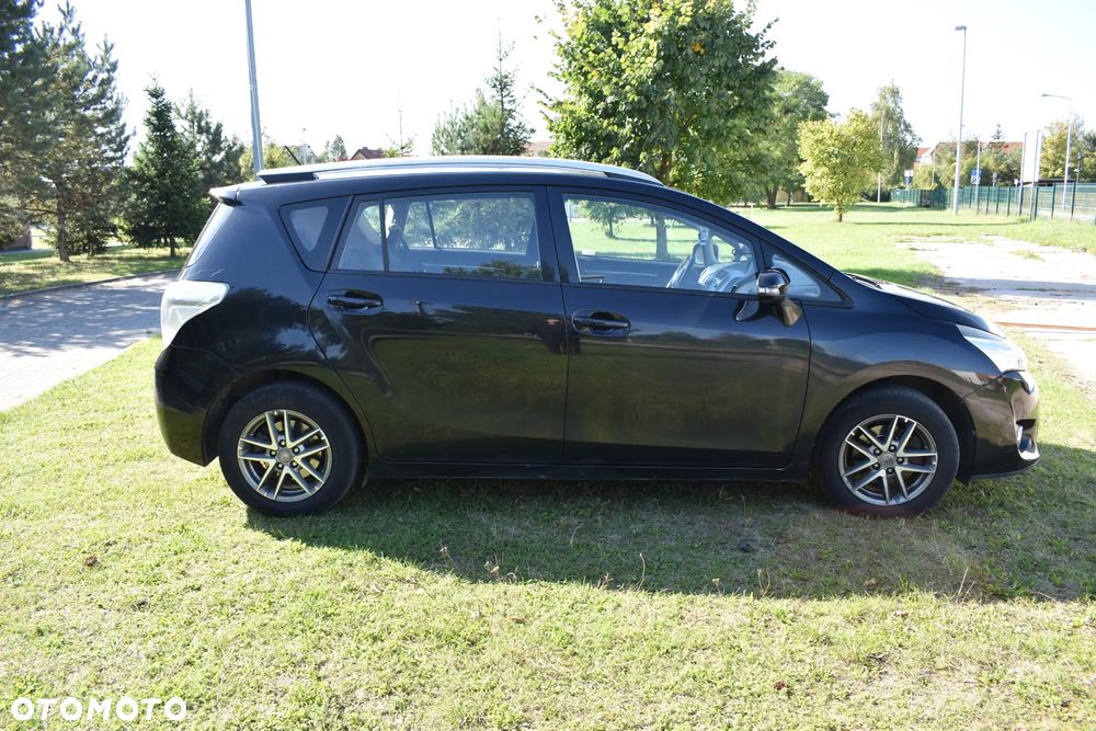 Toyota Verso 1.8 Premium 7os - 6