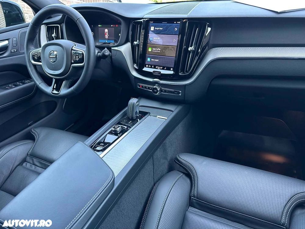 Volvo XC 60 B4 MHEV AT8 AWD R-Design - 20