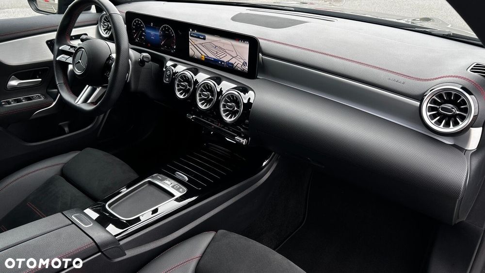 Mercedes-Benz CLA 200 mHEV AMG Line 7G-DCT - 23