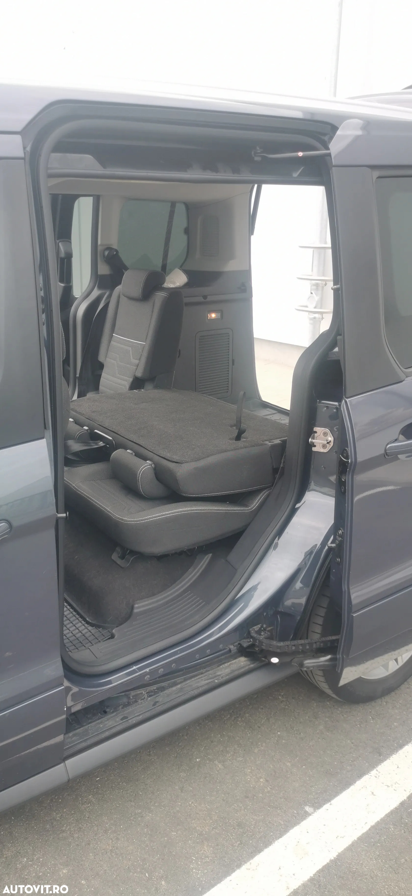 Ford Tourneo Connect 1.0 EcoBoost SWB (L1) Titanium - 9