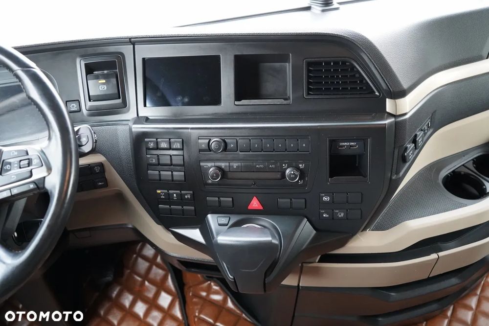 MAN TGX 18.510 / GX / MEGA / RETARDER / NAVI / LOW DECK - 30