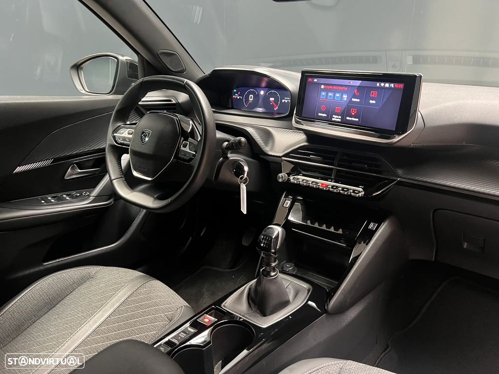 Peugeot 2008 1.2 PureTech Allure Pack - 4