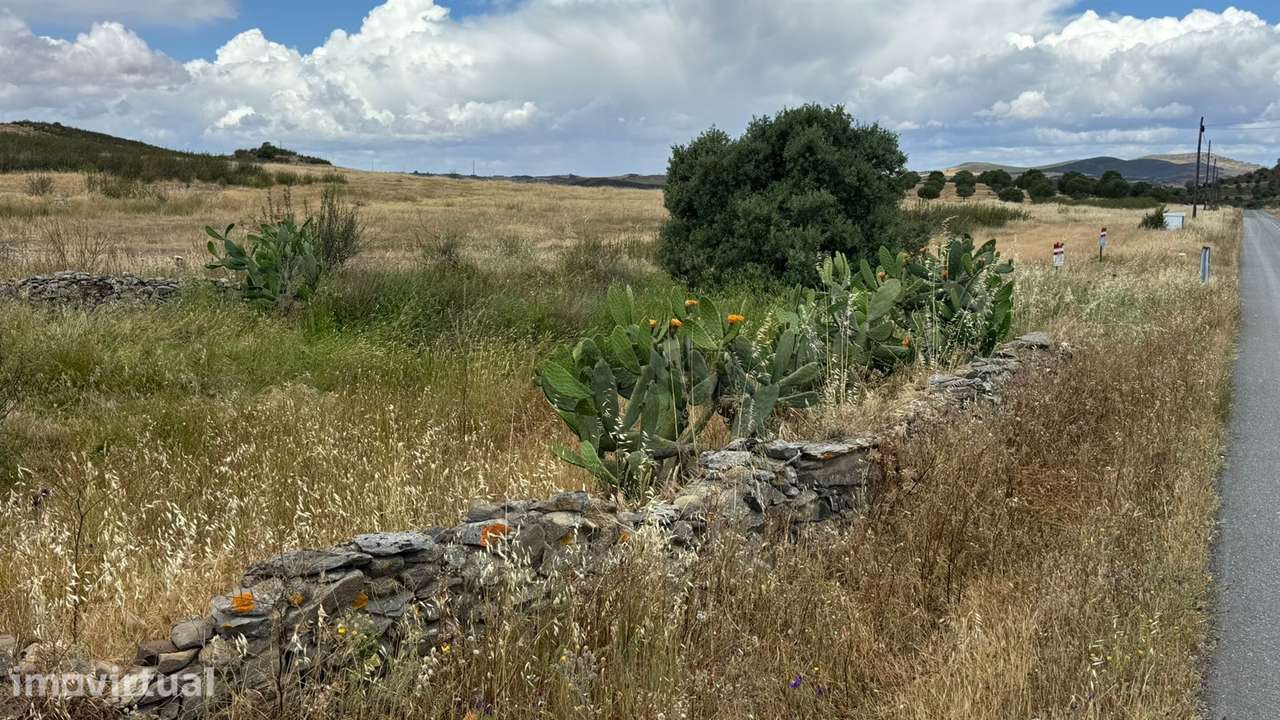 Terreno Urbano para Construção com 1685m2 , São João dos Caldeireiros, - Grande imagem: 3/28
