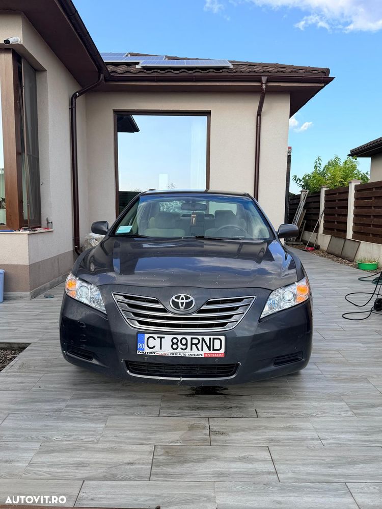 Toyota Camry - 2