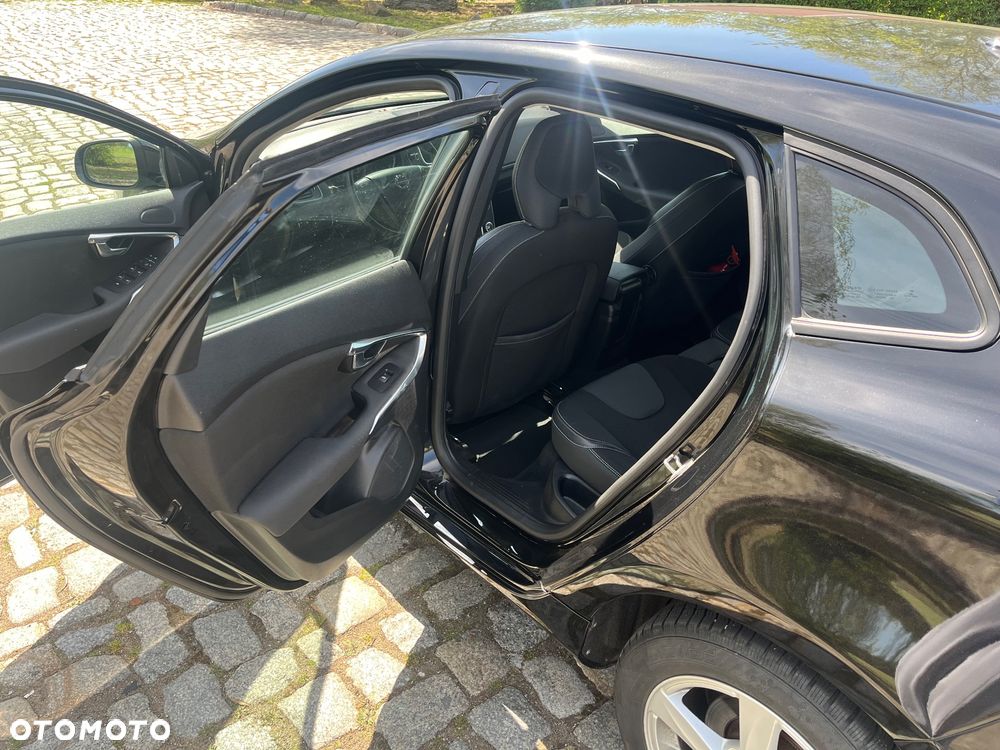 Volvo V40 T2 Kinetic - 11