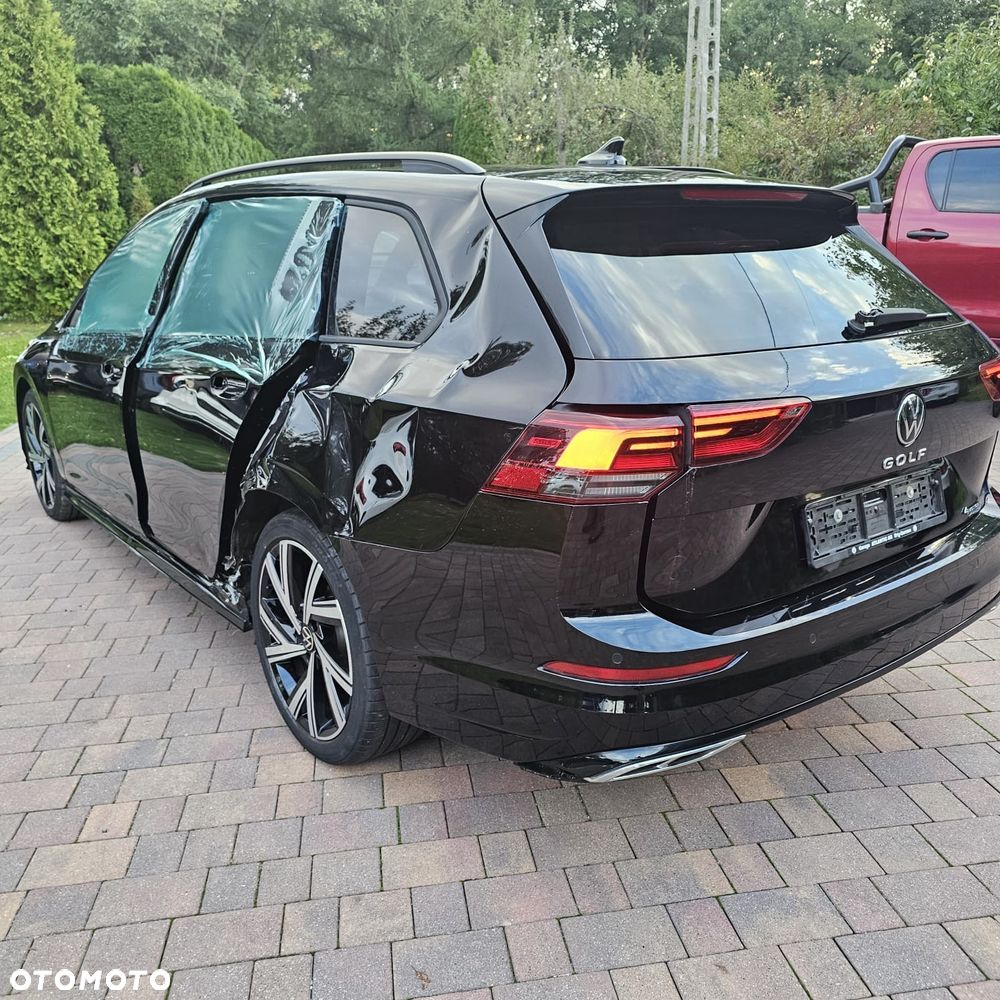 Volkswagen Golf - 10