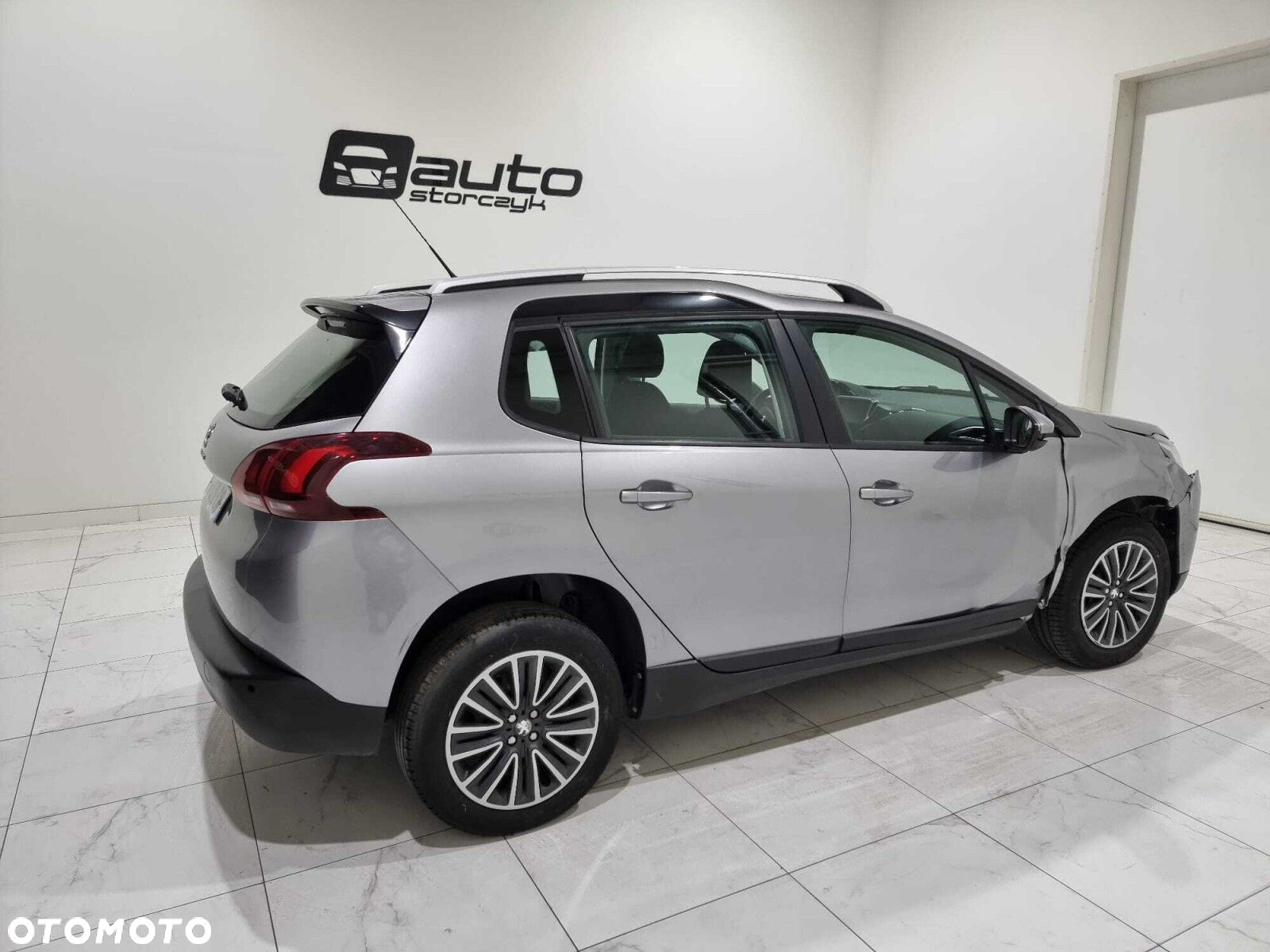 Peugeot 2008 - 8