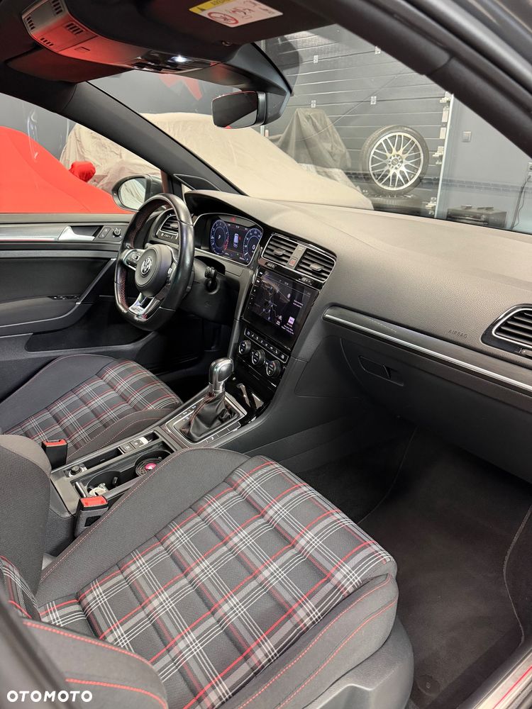 Volkswagen Golf GTI (BlueMotion Technology) DSG - 35
