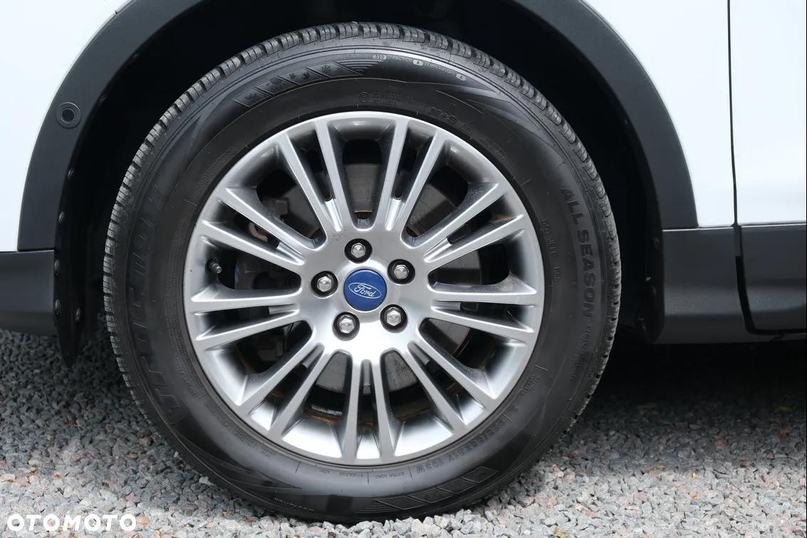 Ford Kuga 2.0 TDCi 4x4 Titanium - 4