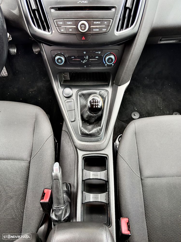 Ford Focus SW 1.5 TDCi EcoBlue Business - 8