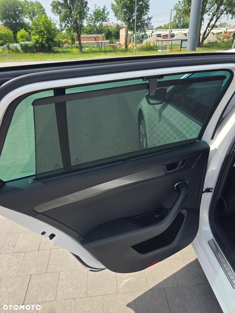 Skoda Superb 2.0 TDI SCR Style DSG - 9
