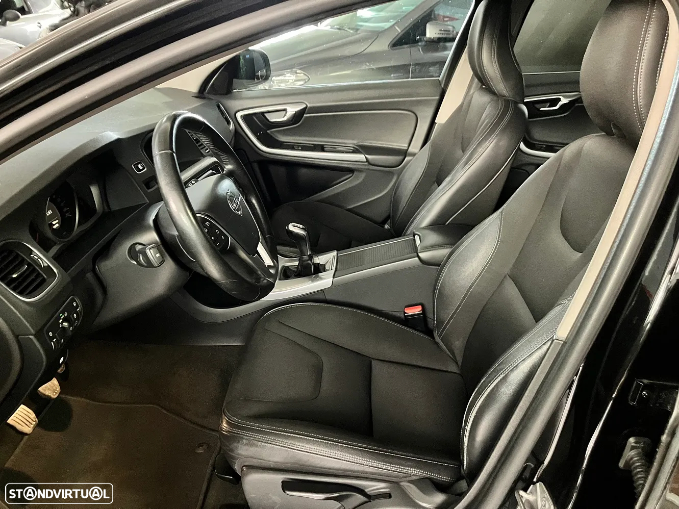 Volvo V60 1.6 D2 Kinetic Eco - 10