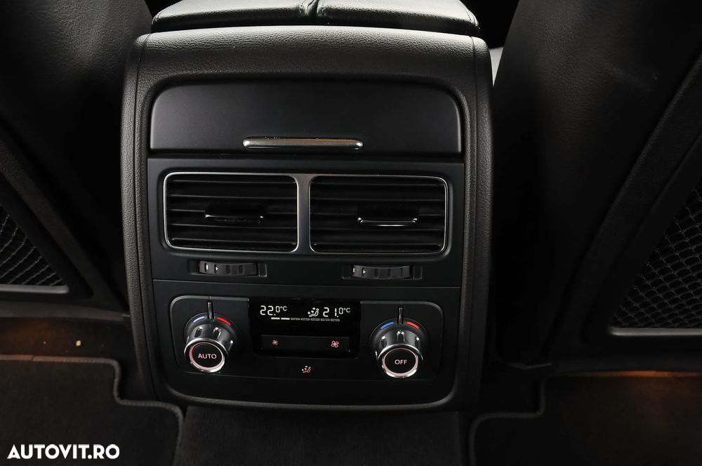 Volkswagen Touareg 3.0 V6 TDI BMT - 19