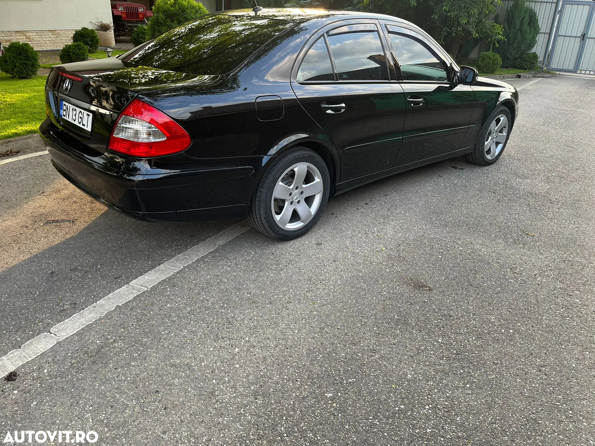 Mercedes-Benz E 220 CDI - 2