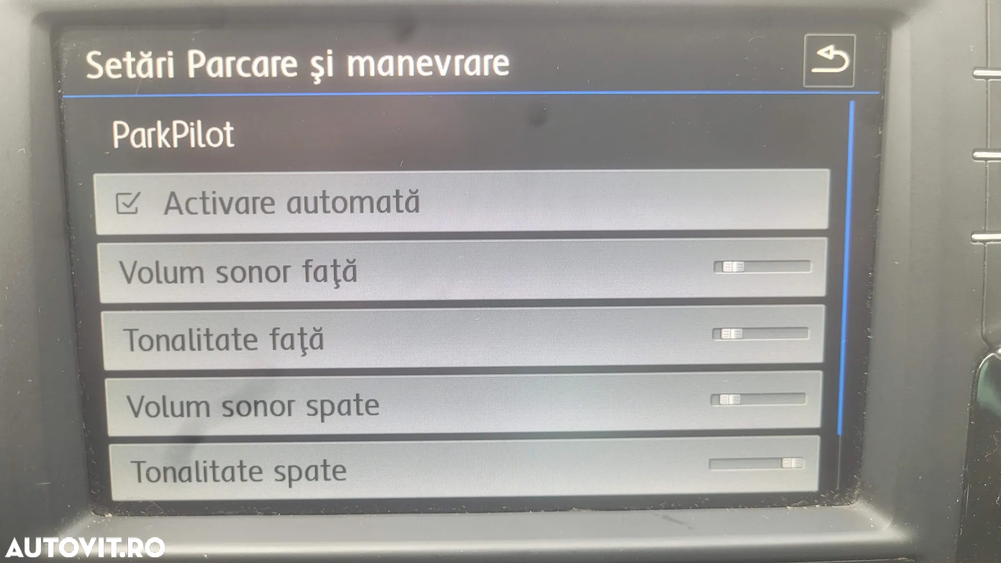 Volkswagen Passat Variant 1.6 TDI SCR DSG Comfortline - 16