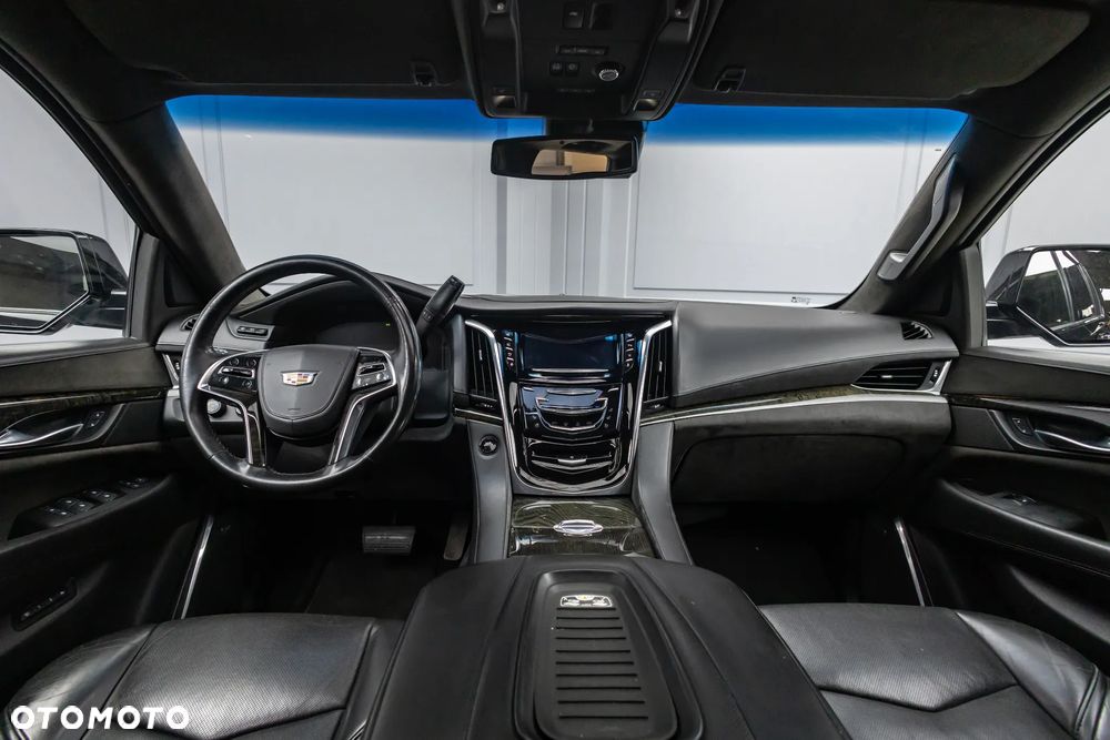 Cadillac Escalade 6.2 V8 AWD AT Platinum - 6