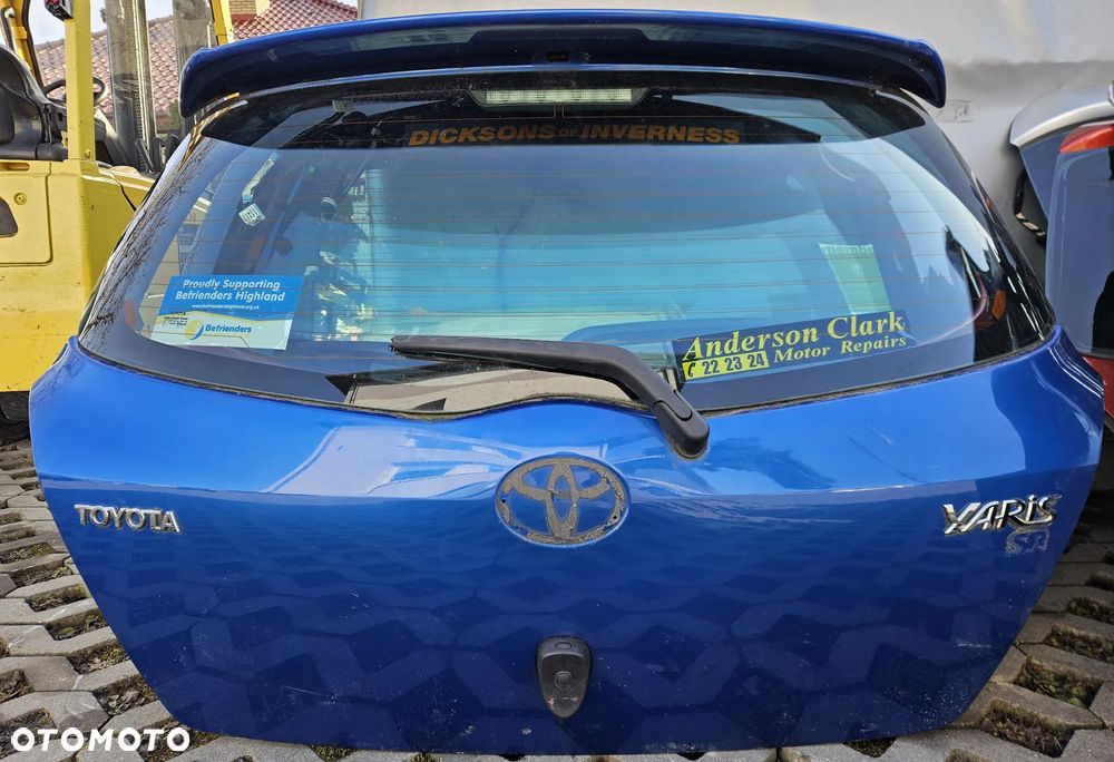 Toyota Yaris II 2  klapa tył tylna szyba - 1