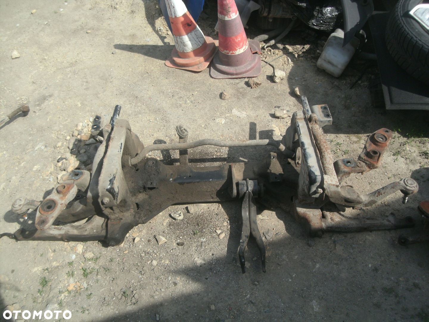 BELKA TRAWERS SANKI PRZEDNIE ZAWIESZENIE VW TRANSPORTER T4 LIFT 7D0499031B - 1