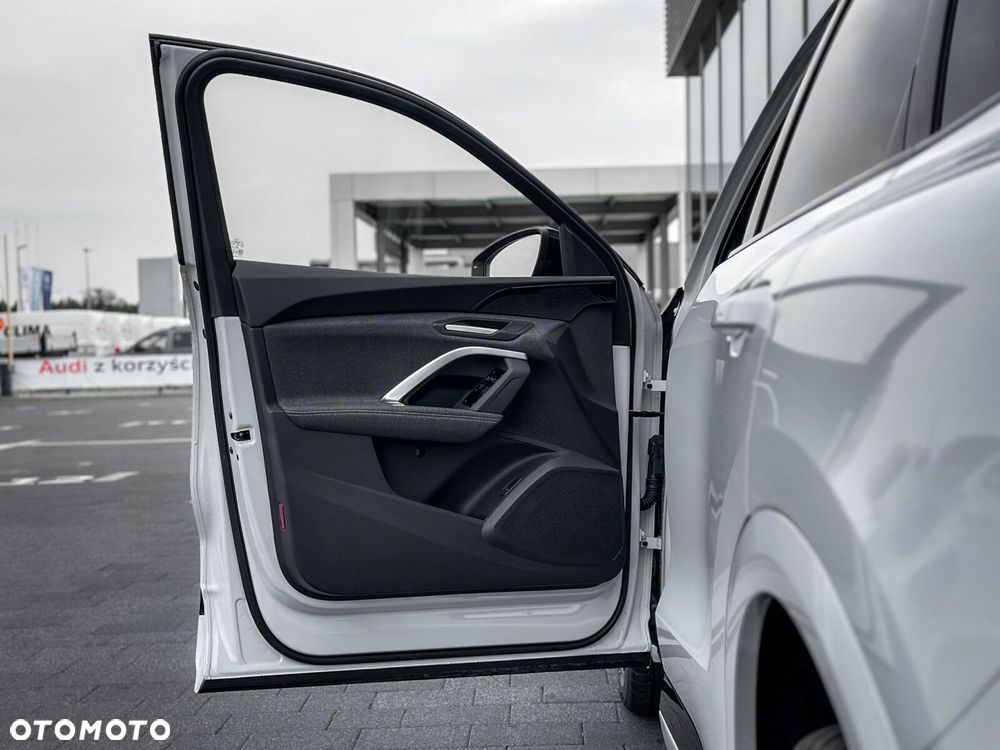 Audi Q5 Sportback - 12