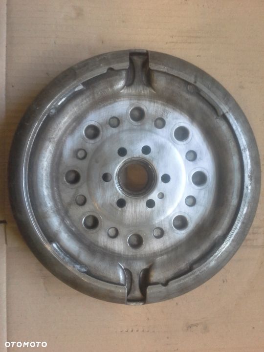 Volkswagen Golf V 1.9 TDi 105KM koło dwumasowe - 3