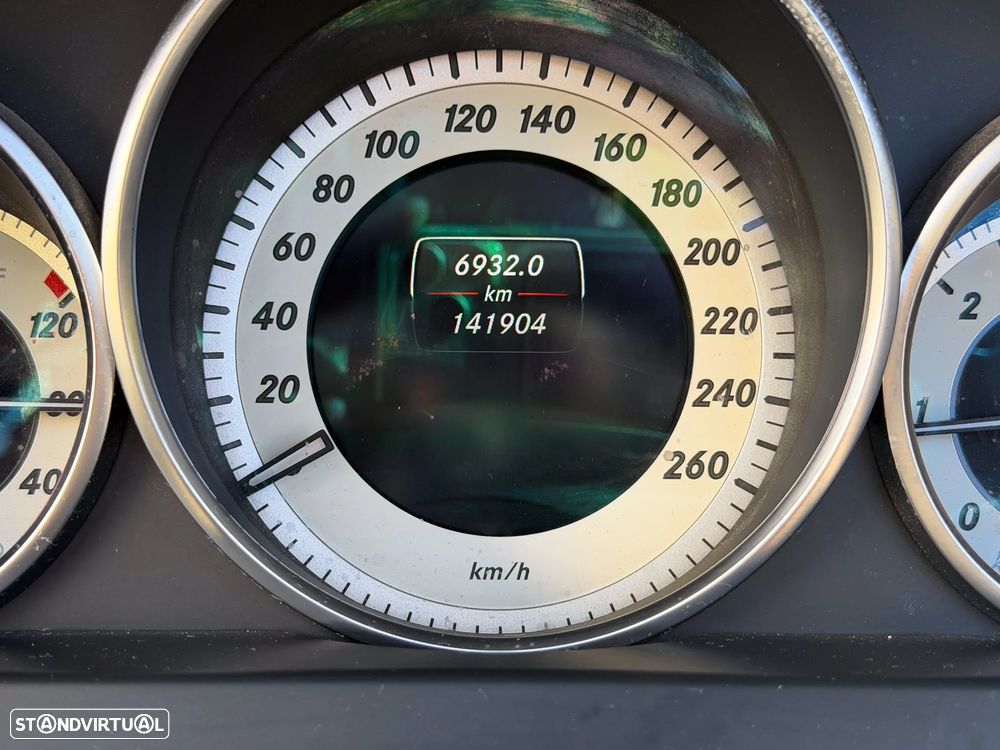 Mercedes-Benz E 220 CDi BlueEfficiency Auto - 35