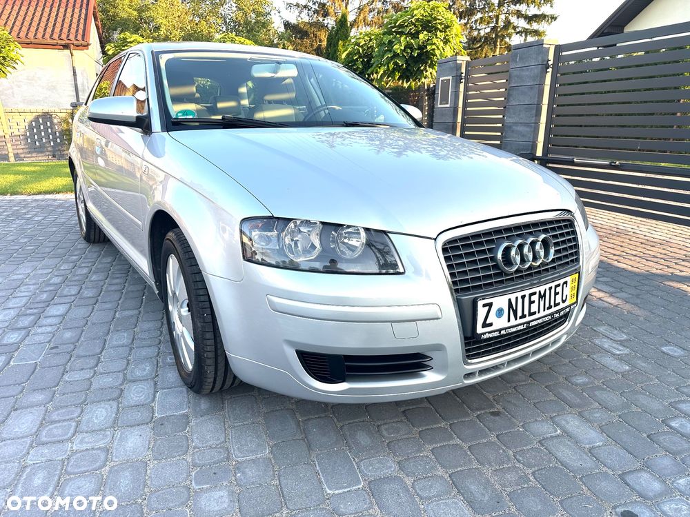 Audi A3 Sportback - 1