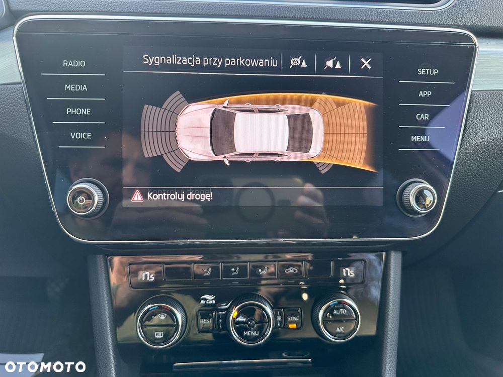 Skoda Superb 2.0 TDI Style DSG - 28