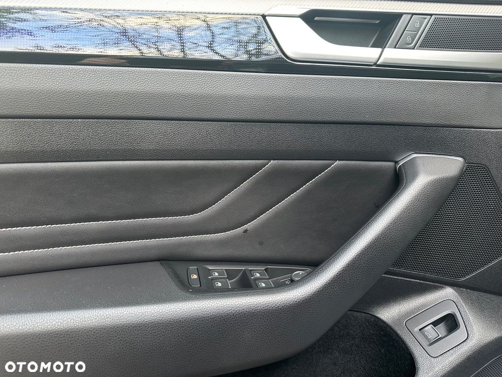 Volkswagen Arteon 2.0 TSI R-Line DSG - 25
