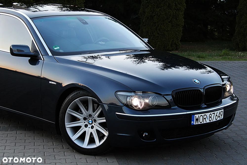 BMW Seria 7 750Li - 5