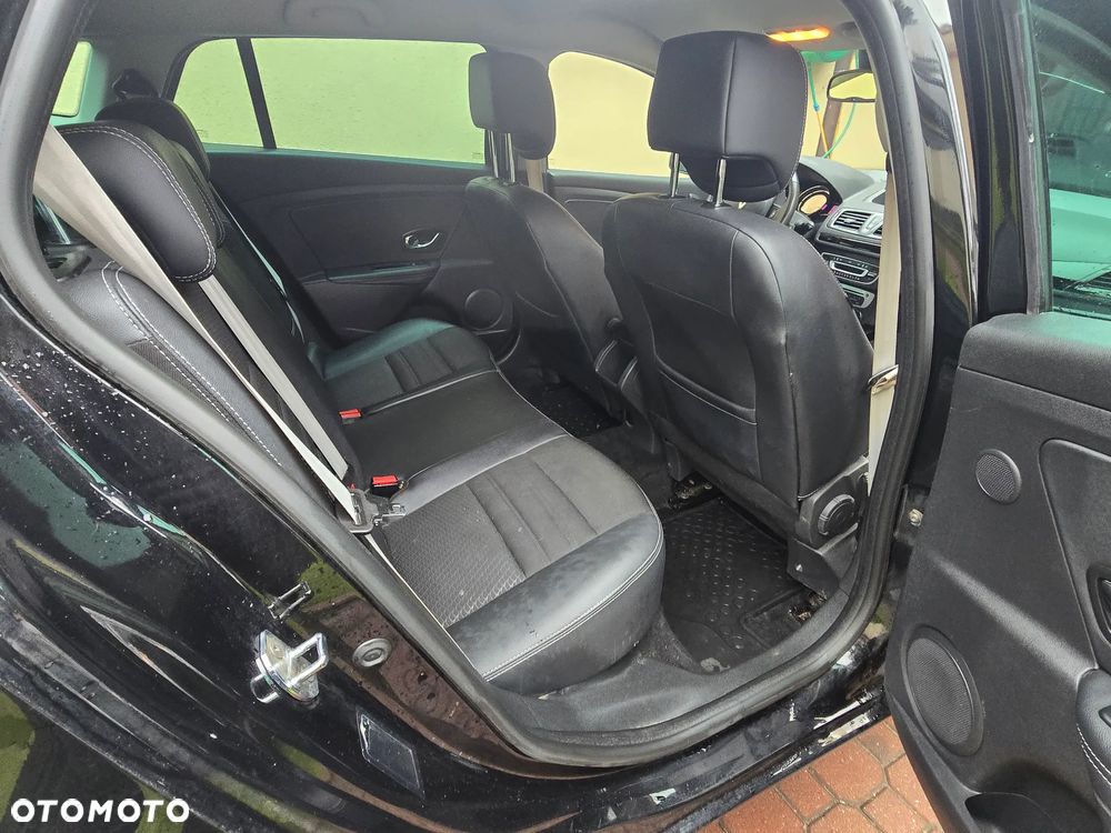 Renault Megane ENERGY dCi 110 Start & Stop Bose Edition - 22