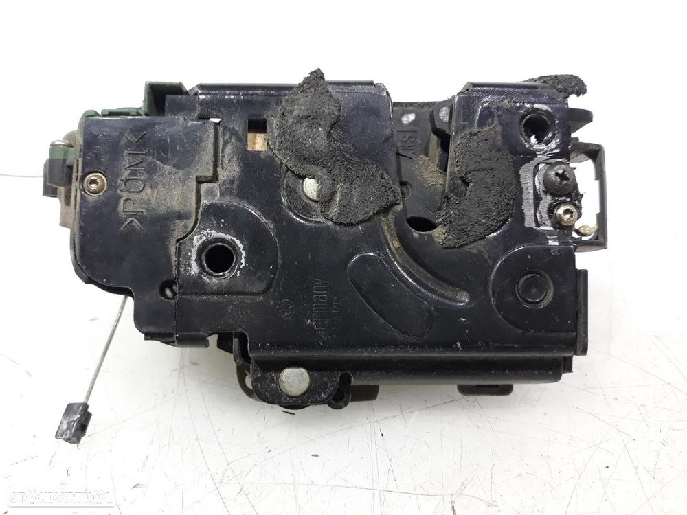 FECHADURA PORTA FRONTAL ESQUERDA VOLKSWAGEN POLO 2002 -7E1837015A - 2