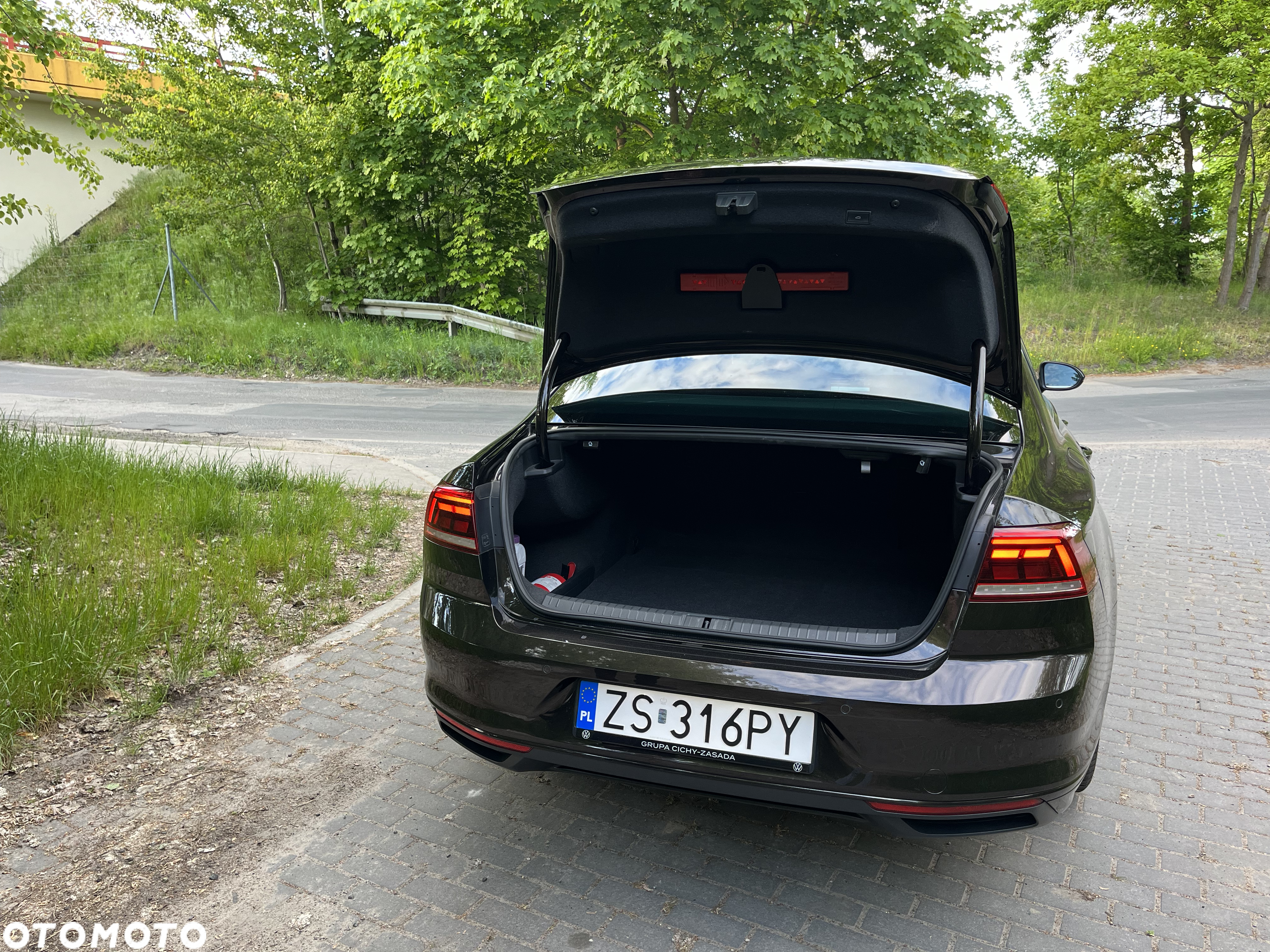 Volkswagen Passat 2.0 TDI Business DSG - 12