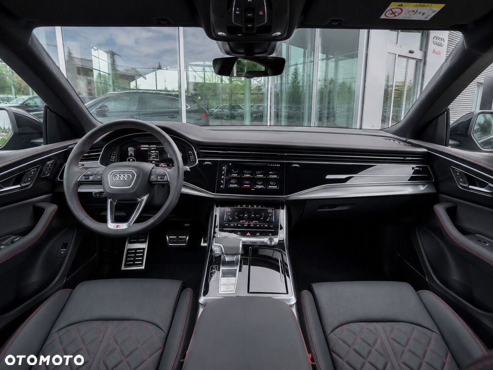 Audi Q8 - 10