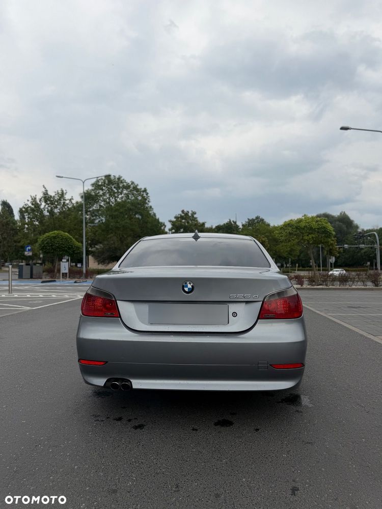 BMW Seria 5 525d - 14