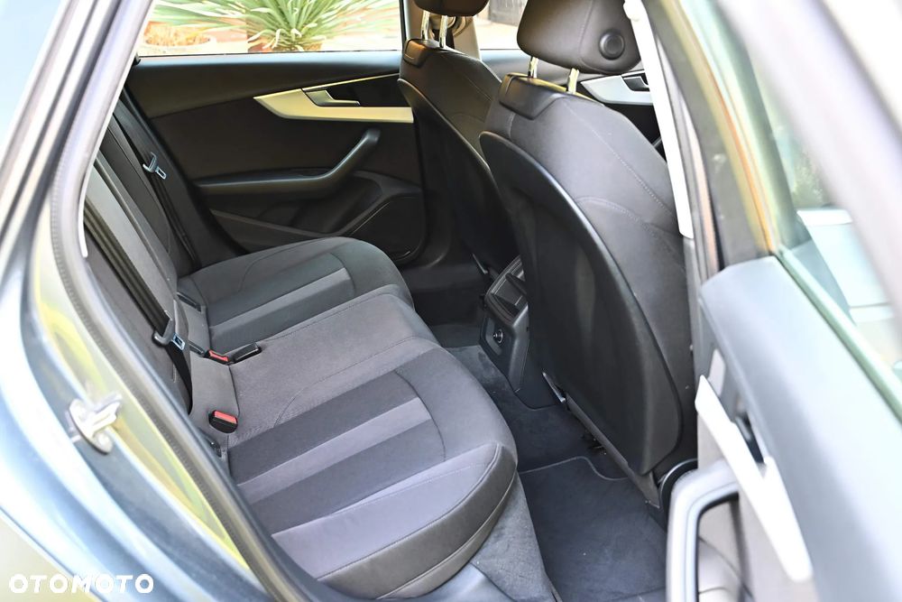 Audi A4 Avant 2.0 TDI Sport S tronic - 9