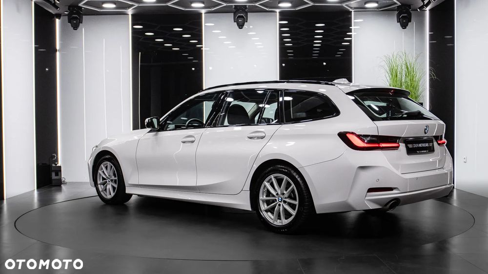 BMW Seria 3 318i Sport Line - 5
