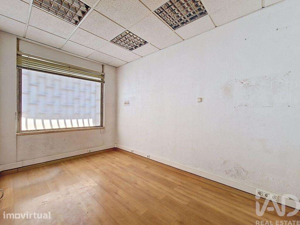 Loja / Estabelecimento Comercial em Camarate, Unhos e Apelação de 132, - Grande imagem: 2/18