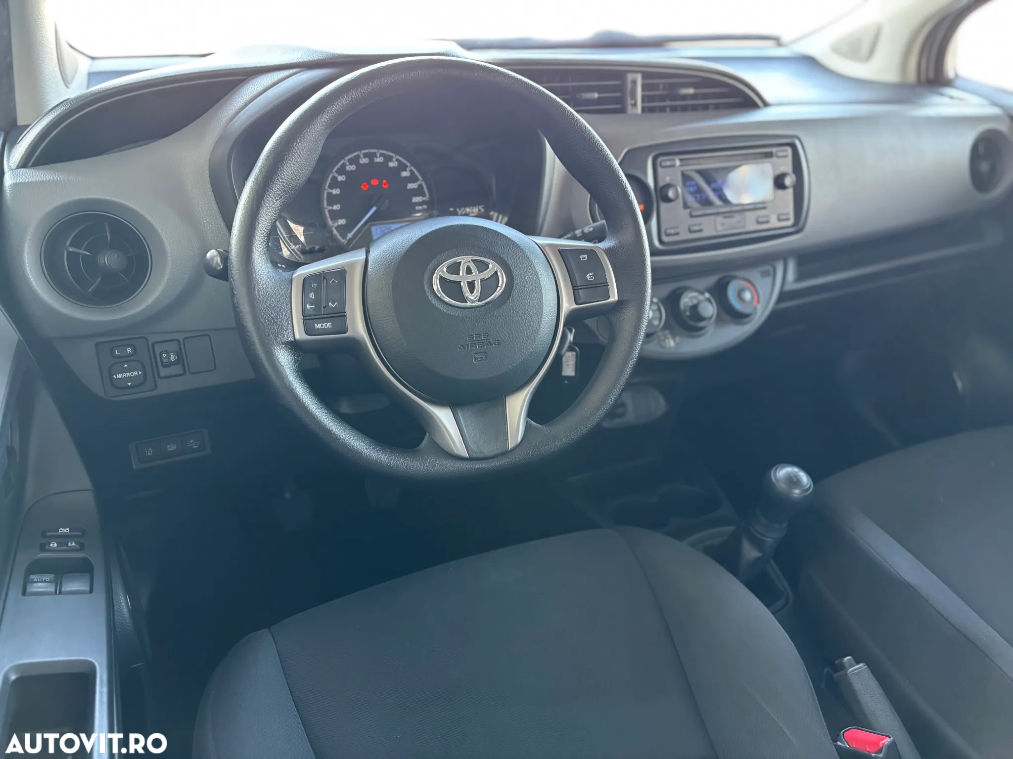 Toyota Yaris 1.0 L VVT-i Terra - 13