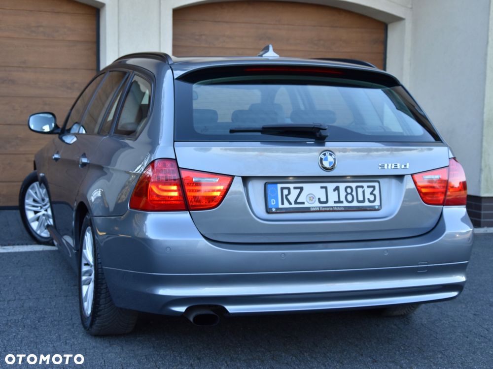 BMW Seria 3 318d DPF Edition Exclusive - 6