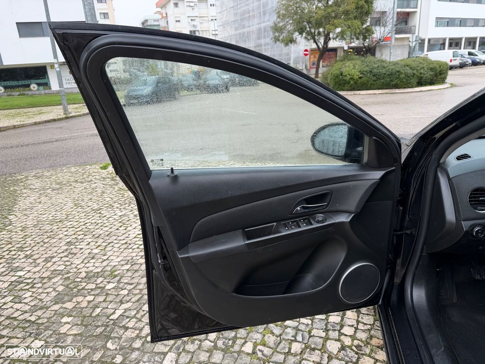 Chevrolet Cruze SW 1.7 VCDi LT - 21
