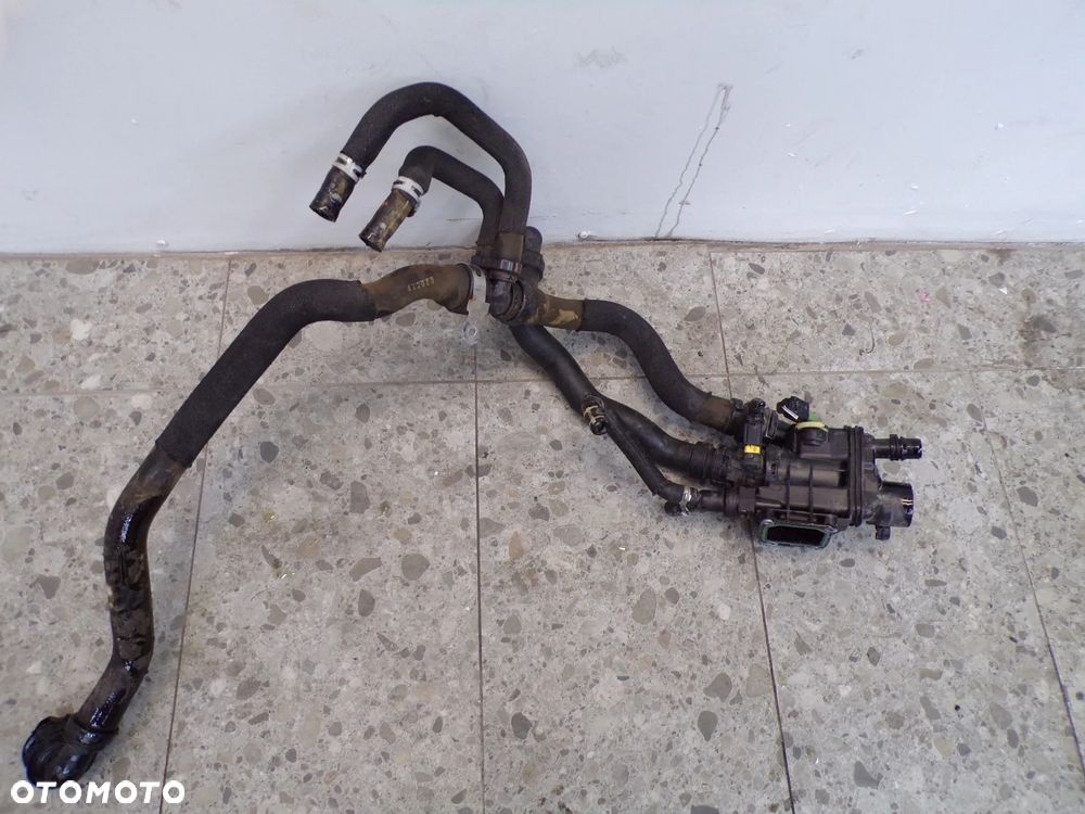 TERMOSTAT WĘŻE WODY PEUGEOT 3008 II 9812131480 - 3