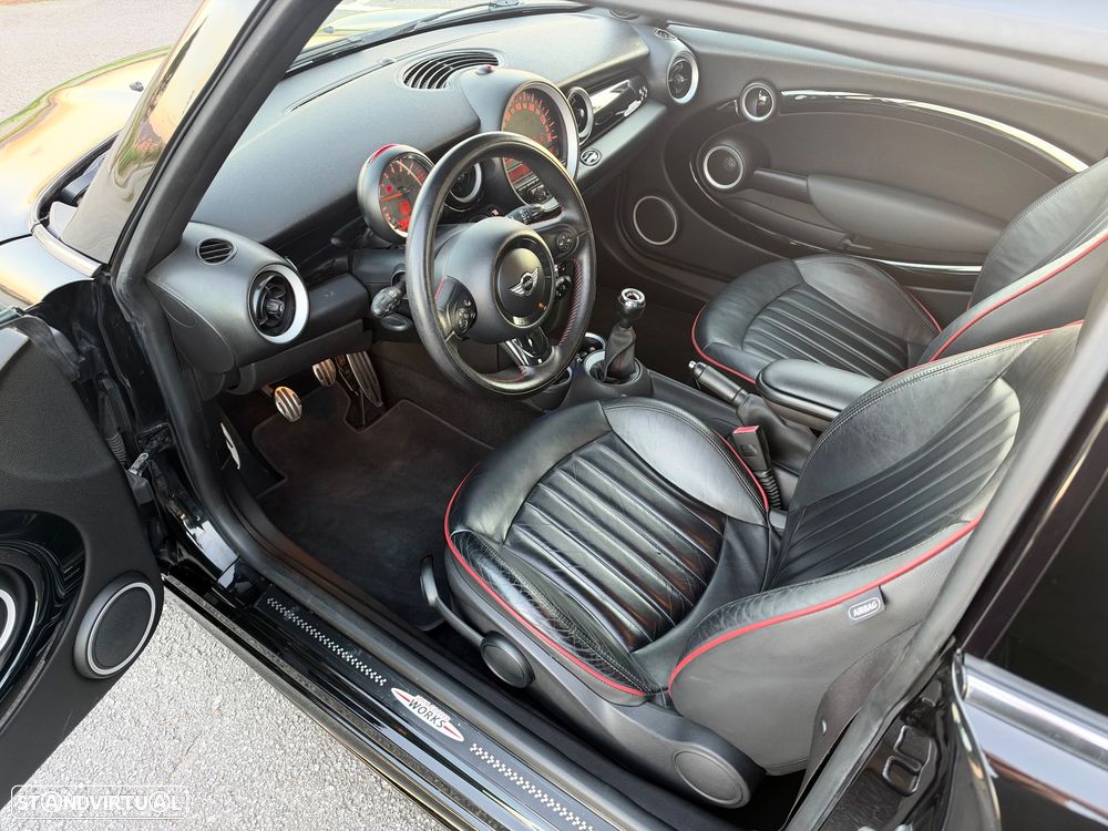 MINI Coupé John Cooper Works - 10