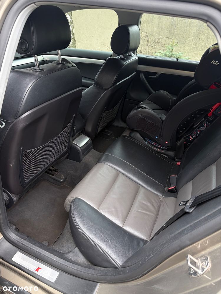 Audi A4 Avant 2.0T FSI - 13