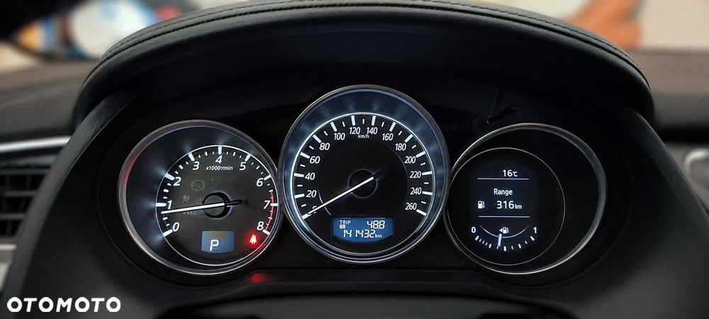 Mazda 6 - 8