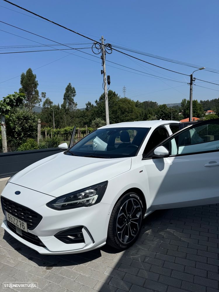 Ford Focus 1.0 EcoBoost MHEV ST-Line - 4